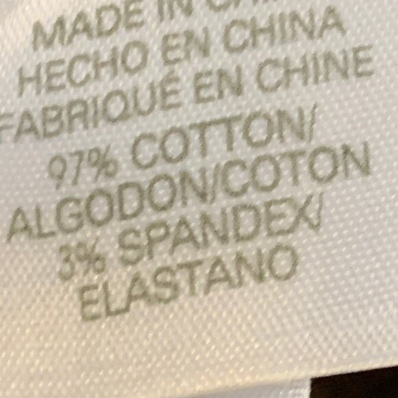 ONE PAIR OF LIZ CLAIBORNE AUDRA SHORTS, KHAKI/TAN, SIZE 8 - Picture 5 of 6